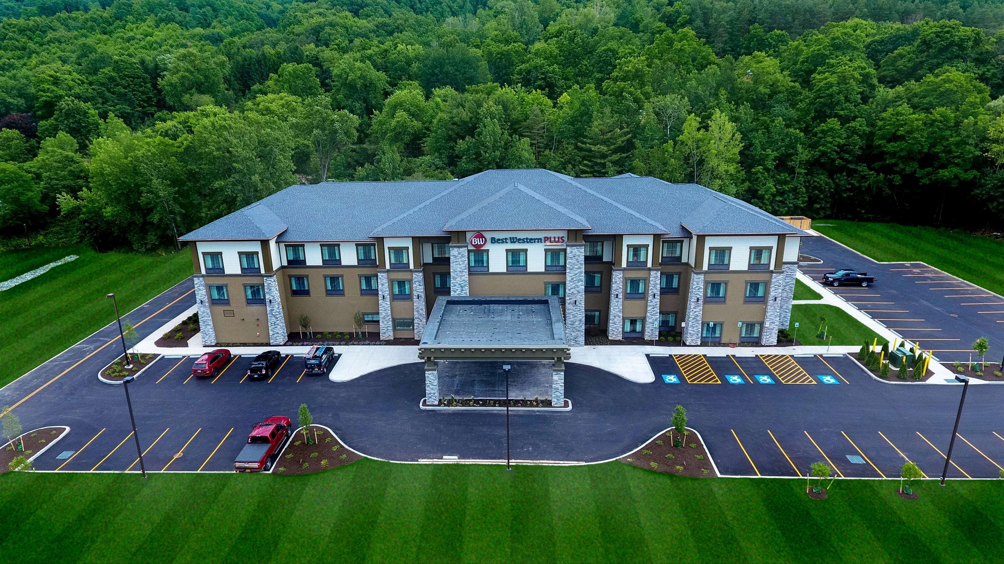 Best Western Plus The Hammondsport Hotel Экстерьер фото